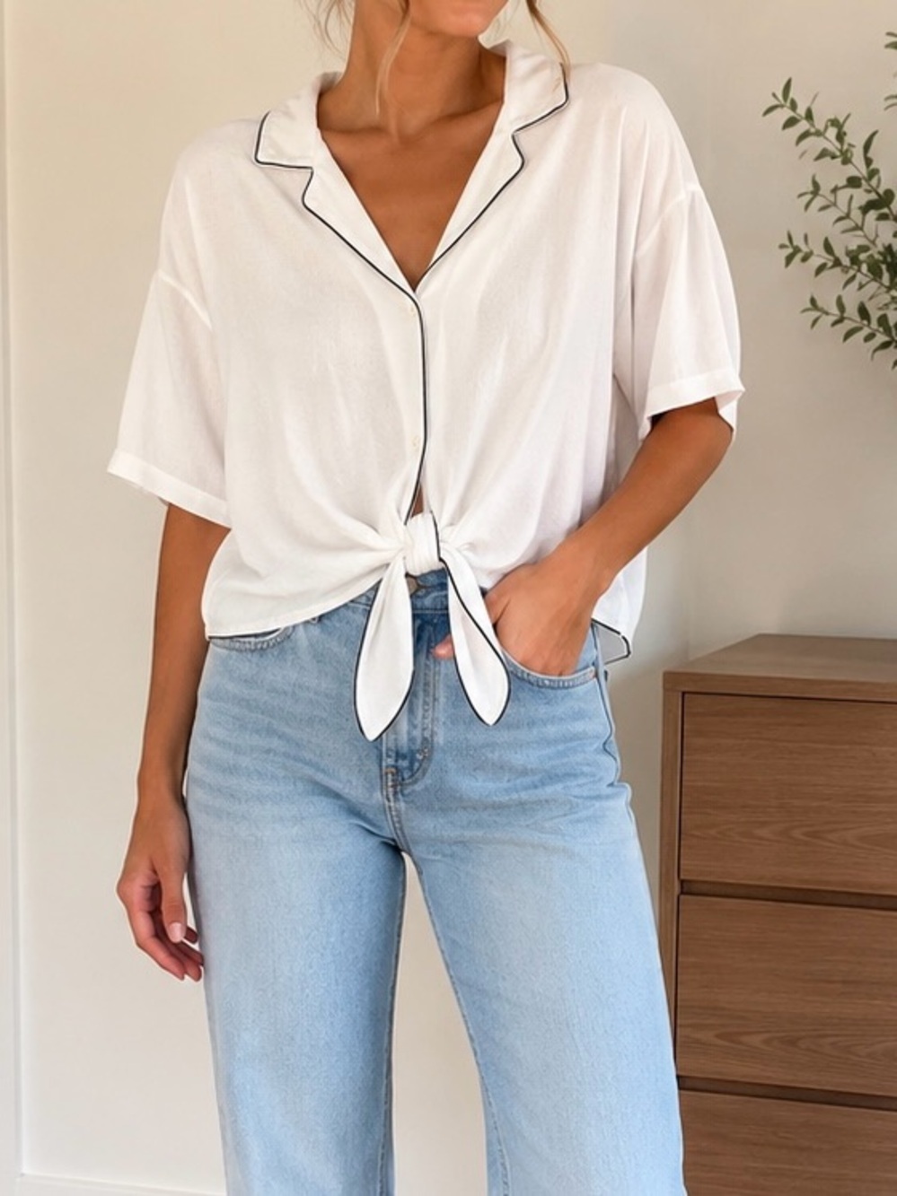 Wilfred Free - Aritzia Top With Tie Front